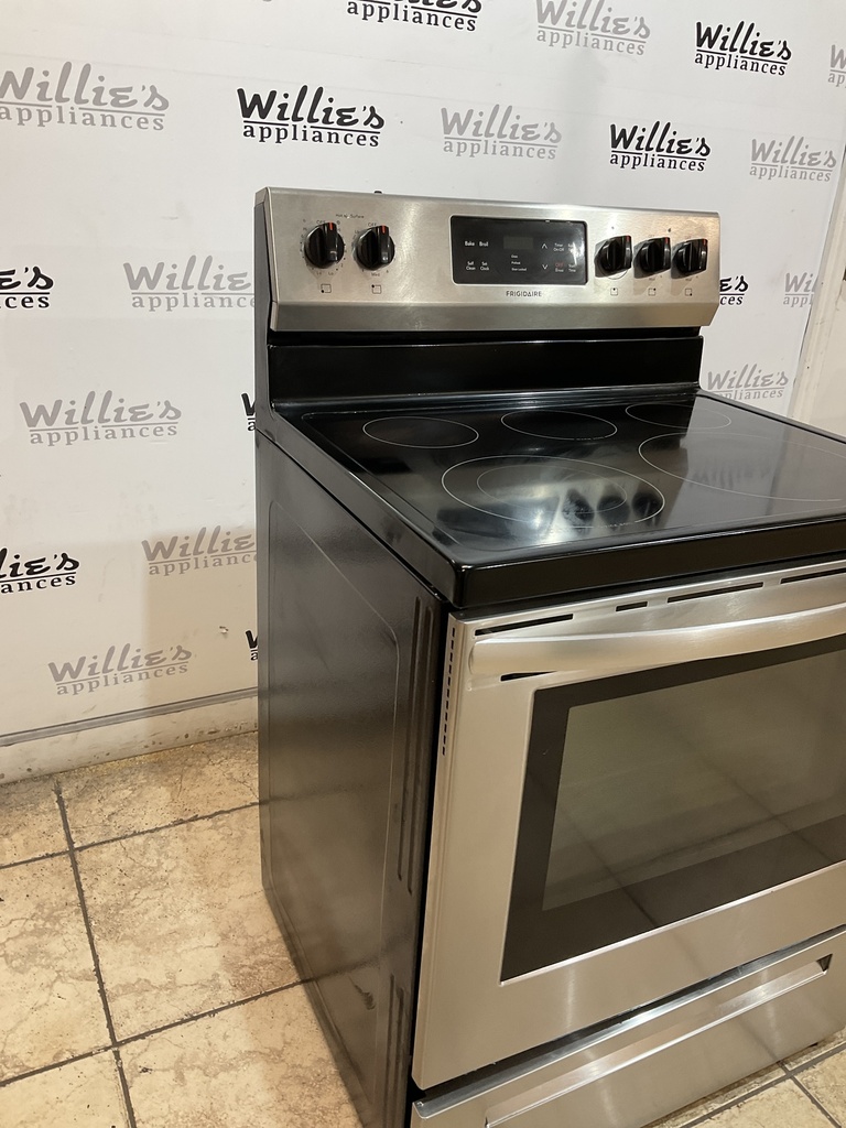 Frigidaire Used Electric Stove 220volts (40/50 AMP) 30inches {no cord} 
