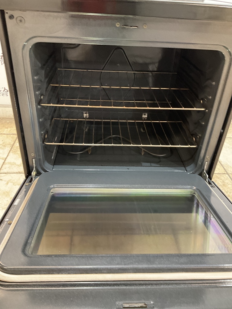 Frigidaire Used Electric Stove 220volts (40/50 AMP) 30inches {no cord} 