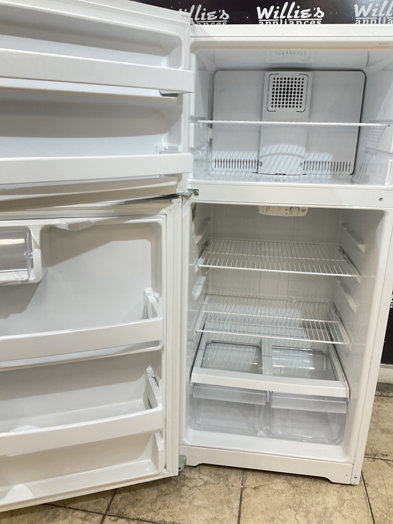 Hotpoint Used Refrigerator Top and Bottom 28x61 1/2” (White)
