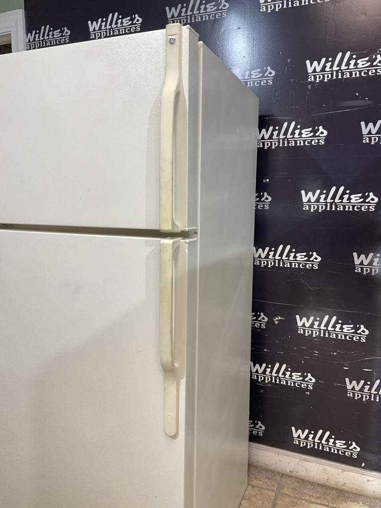 Ge Used Refrigerator Top and Bottom 28x64 1/2” (Bisque)