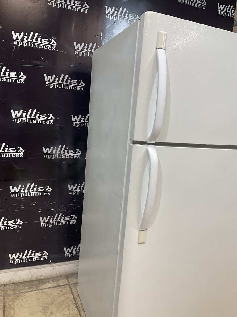 Frigidaire Used Refrigerator Top and Bottom 30x66 (White) 