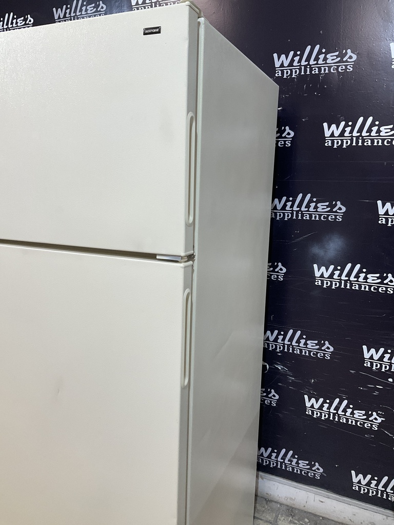 Hotpoint Used Refrigerator Top and Bottom 28x64 1/2” (bisque) 
