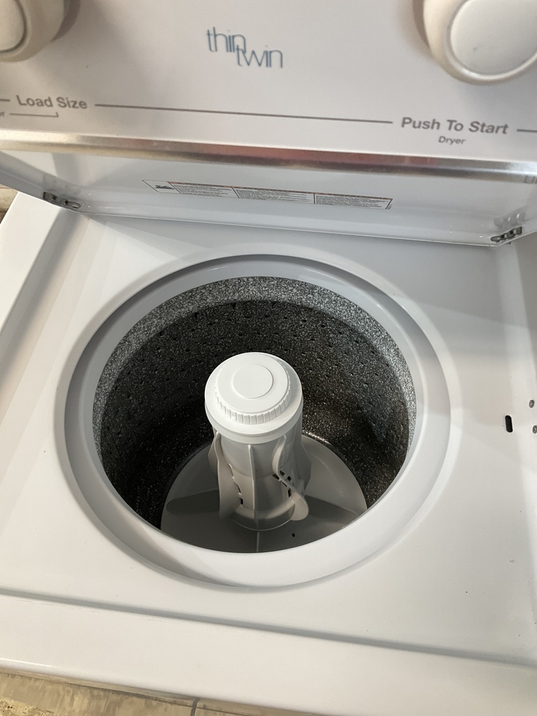 Whirlpool Used Electric Unit Stackable  220volts (30 AMP) 24x71 (White) 