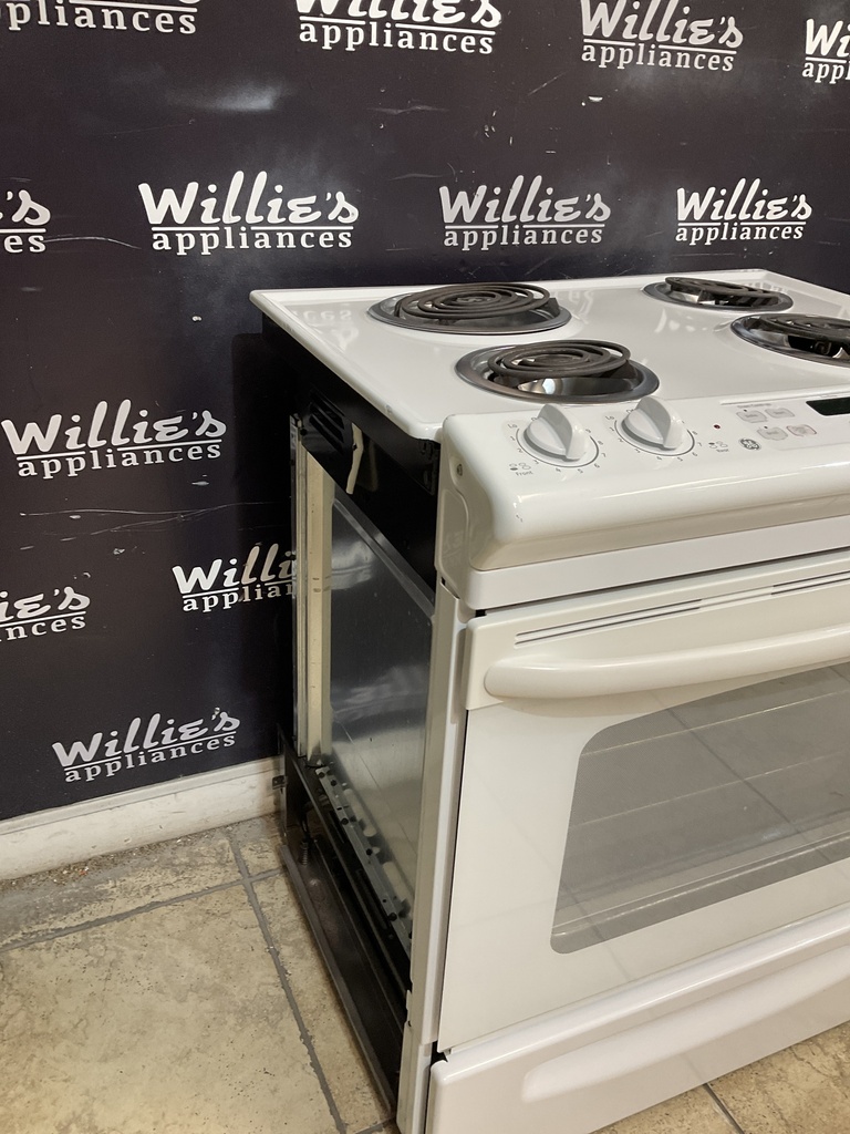 Ge Used Electric Stove 220volts (40/50 AMP) 30inches {4 prong} (White) 