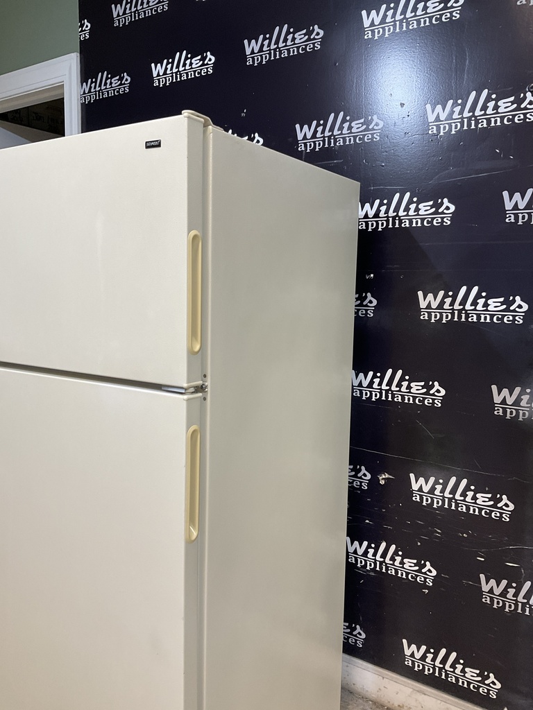 Hotpoint Used Refrigerator Top and Bottom 28x61 1/2” (Bisque)