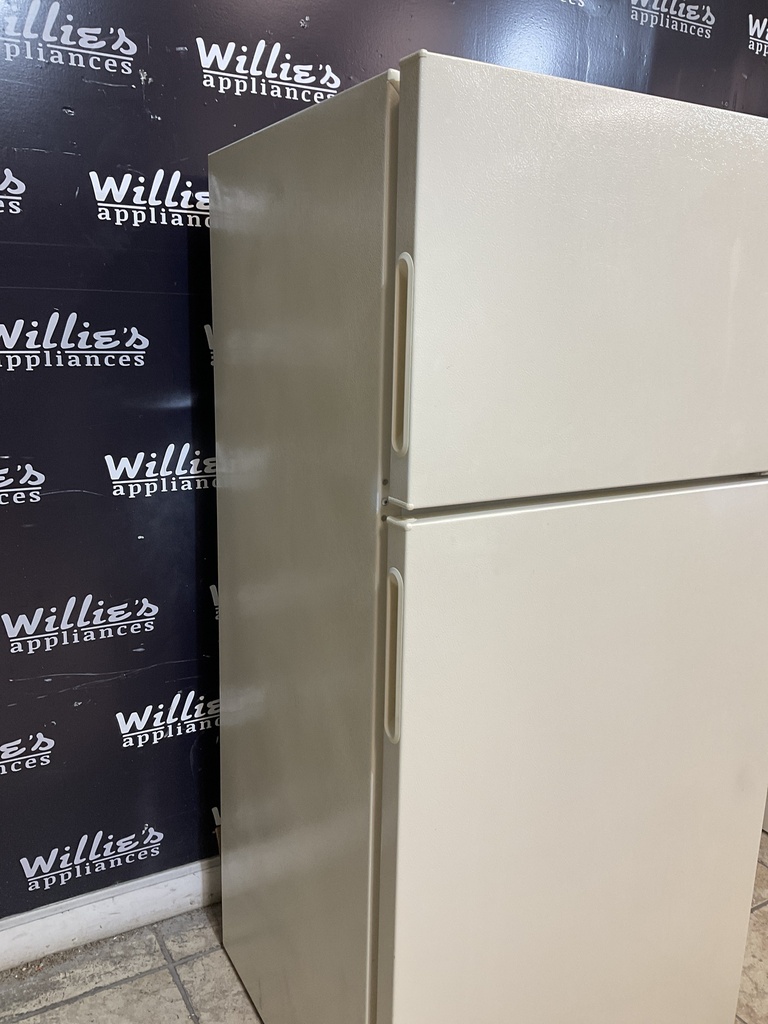 Hotpoint Used Refrigerator Top and Bottom 28x61 1/2” (Bisque)