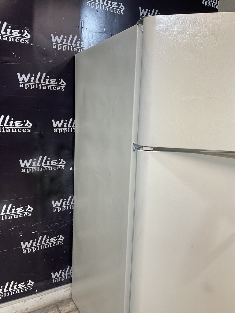 Frigidaire Used Refrigerator Top and Bottom 30x66 (Bisque) 