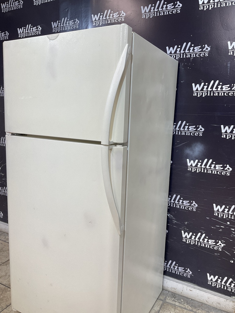 Frigidaire Used Refrigerator Top and Bottom 30x66 (Bisque) 