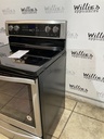 Whirlpool Used Electric Stove 220volts (40/50 AMP) 30inches {no cord} 