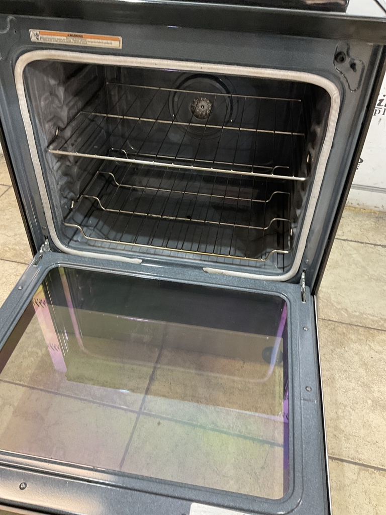 Whirlpool Used Electric Stove 220volts (40/50 AMP) 30inches {no cord} 