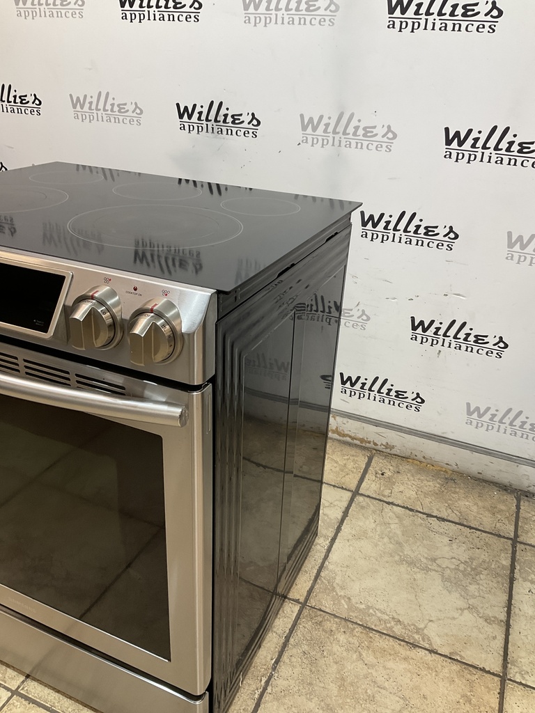 Samsung Used Electric Stove 220volts (40/50 AMP) 30inches {3 prong} (Stainless steel) 
