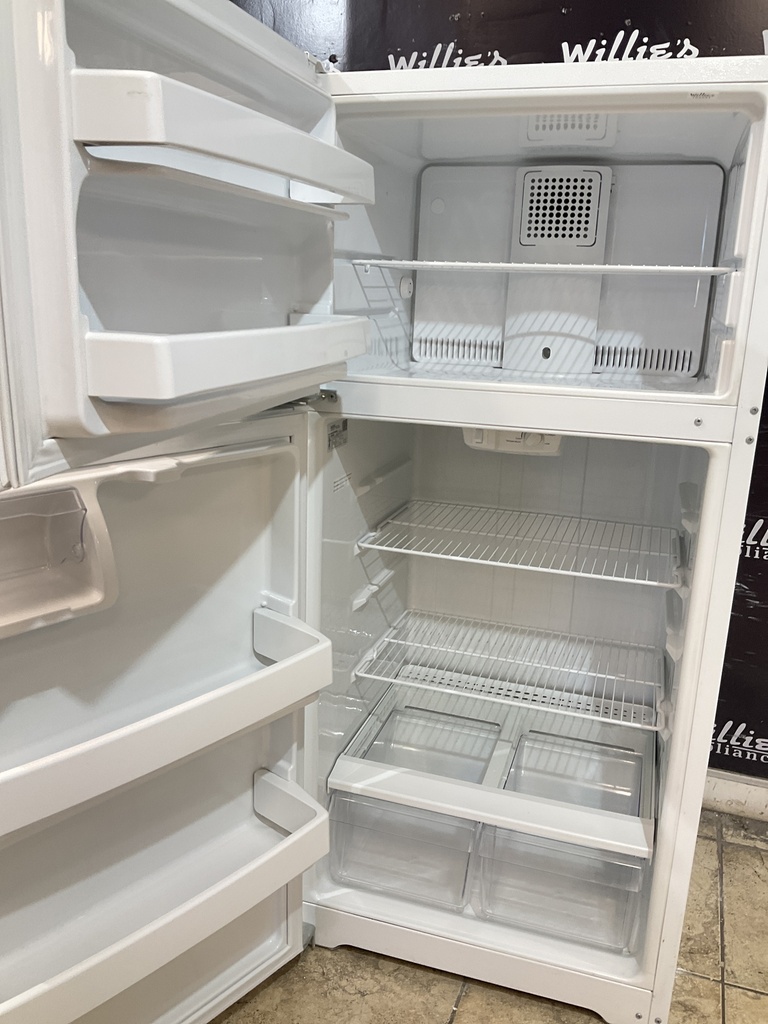 Hotpoint Used Refrigerator Top and Bottom 28x61 1/2” (White) 