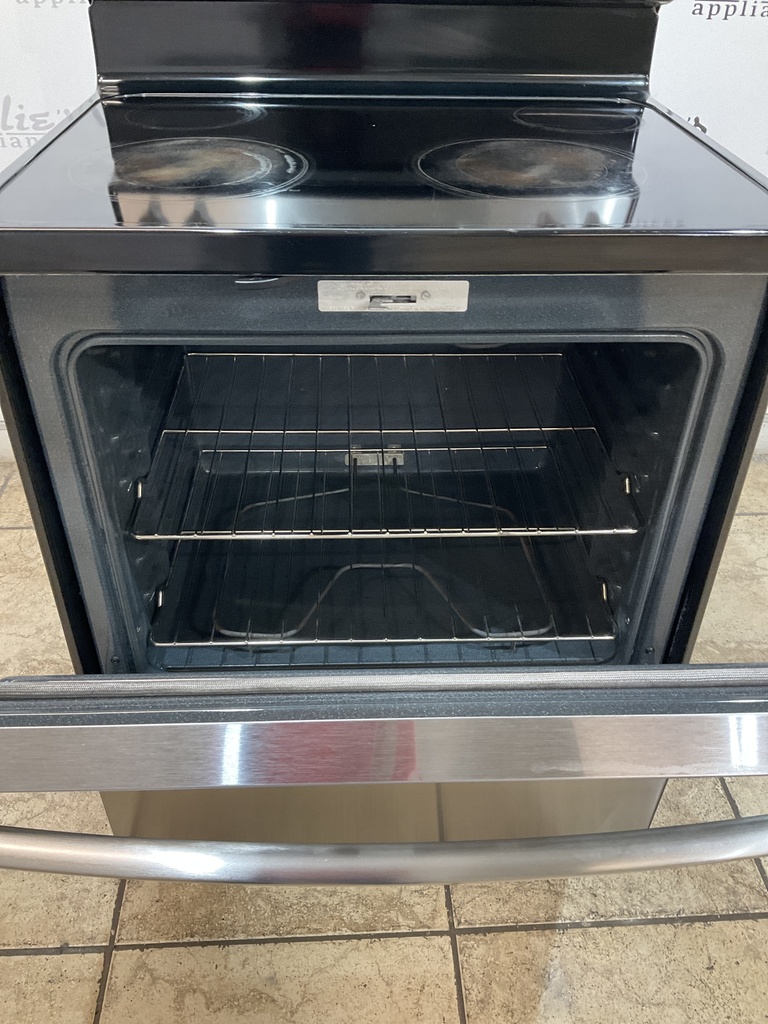 Ge Used Electric Stove 220volts (40/50 AMP) 30inches {no cord} (Stainless steel) 