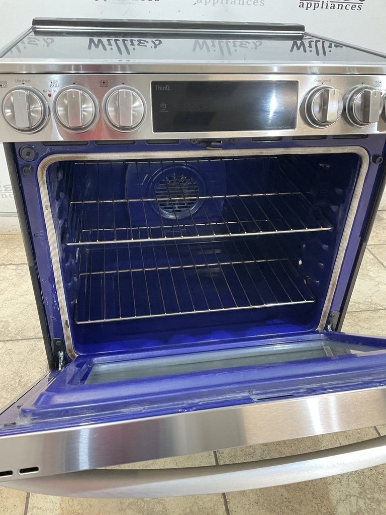 Lg Used Electric Stove 220volts (40/50 AMP) 30inches {no cord} (Stainless steel) 