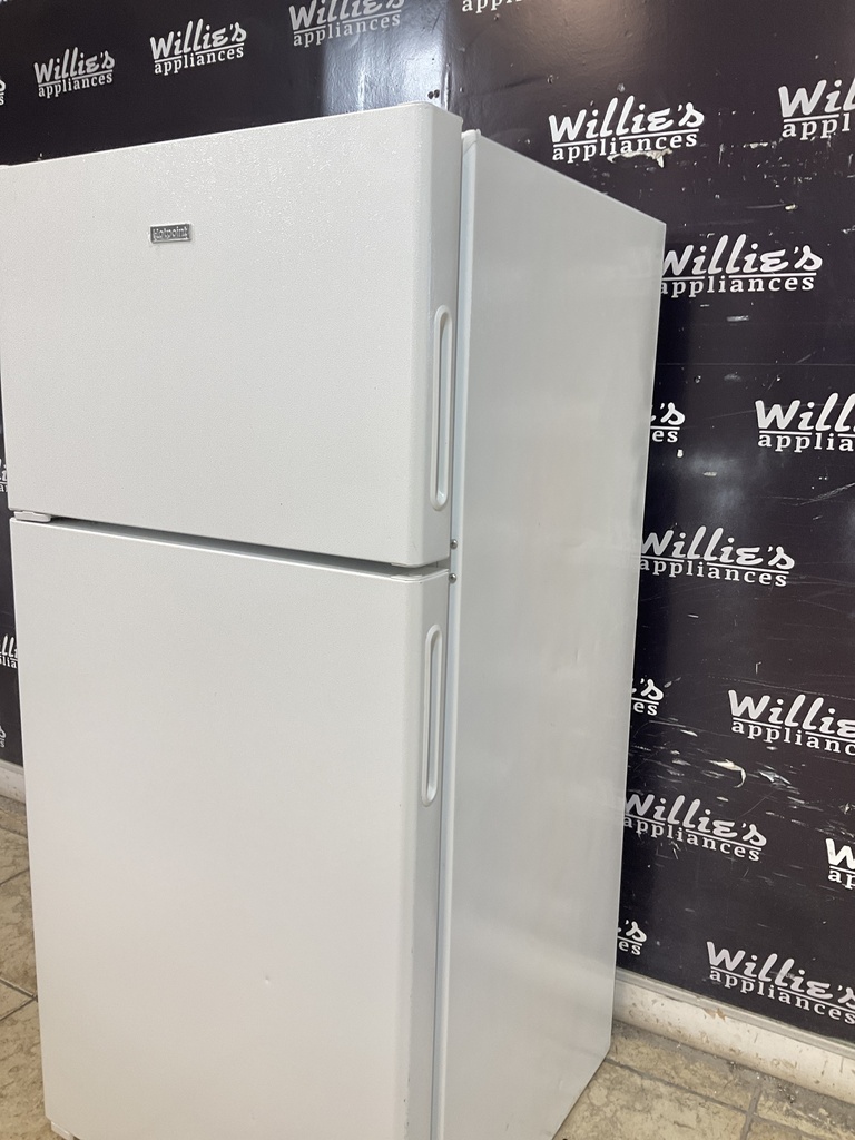 Ge Used Refrigerator Top and Bottom 28x61 1/2” (White) 