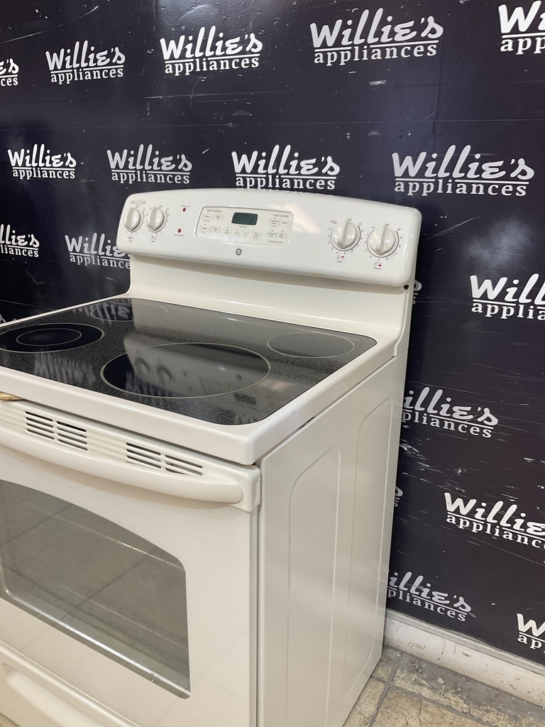 Ge Used Electric Stove 220volts (40/50 AMP) 30inches {no cord} (Bisque) 