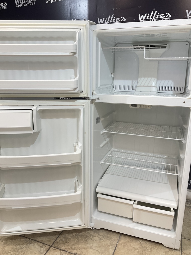 Hotpoint Used Refrigerator Top and Bottom 28x62” (White) 