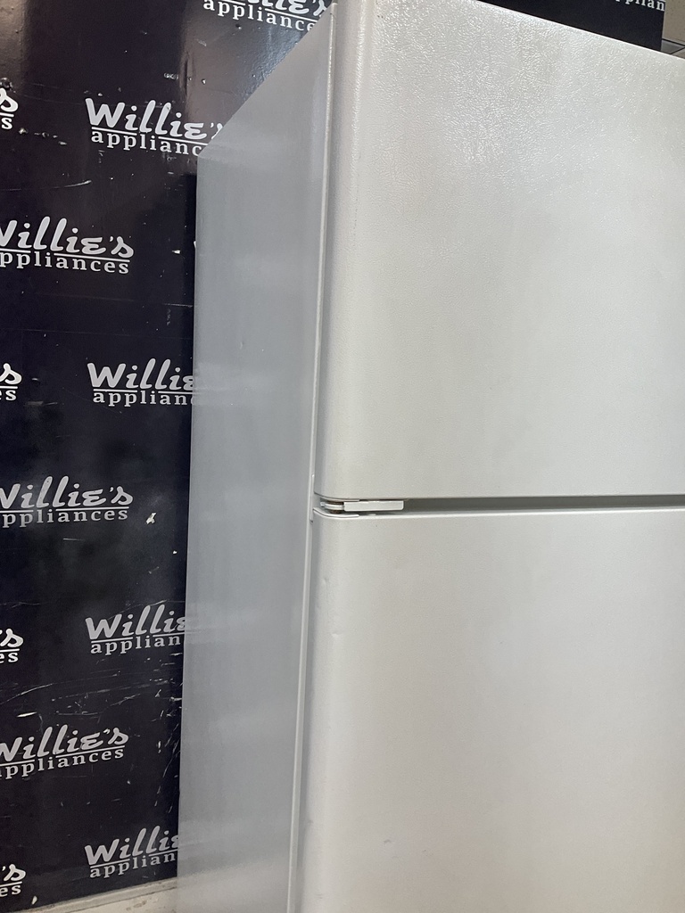 Ge Used Refrigerator Top and Bottom 30x66 1/2” (white) 