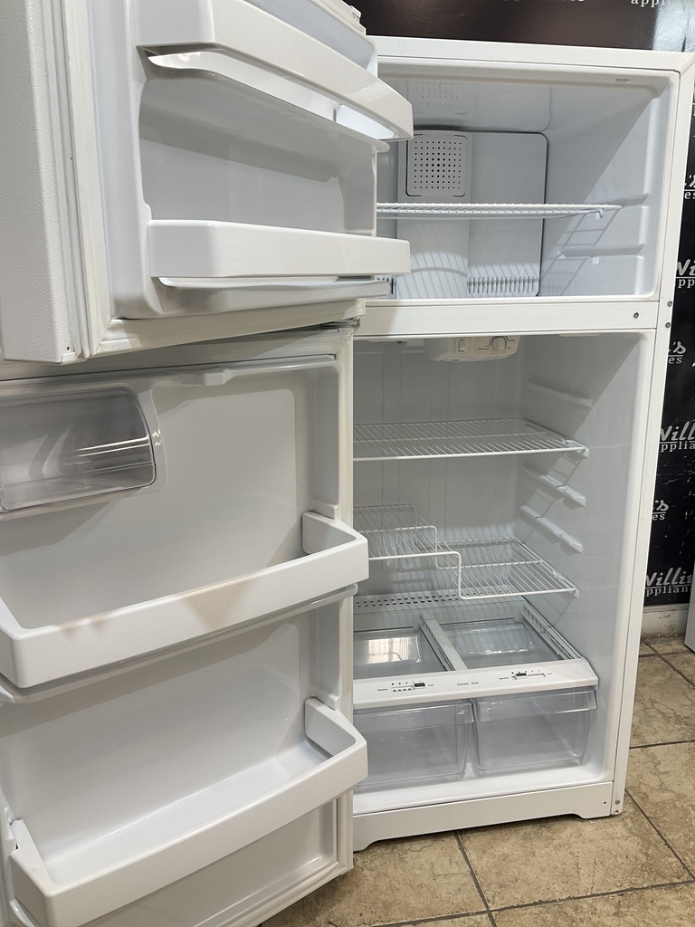 Ge Used Refrigerator Top and Bottom 28x64 1/2” (White) 