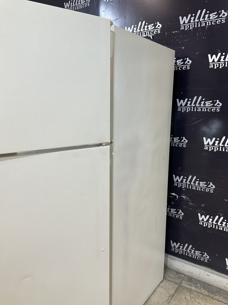 Hotpoint Used Refrigerator Top and Bottom 28x61 (Bisque) 