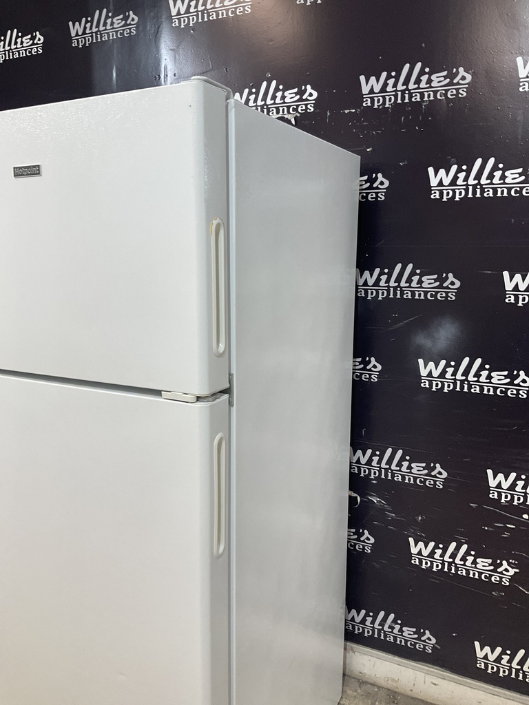 Hotpoint Used Refrigerator Top and Bottom 28x61 1/2” (White) 