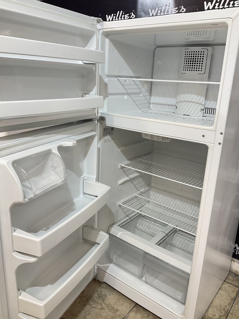 Hotpoint Used Refrigerator Top and Bottom 28x61 1/2” (White) 