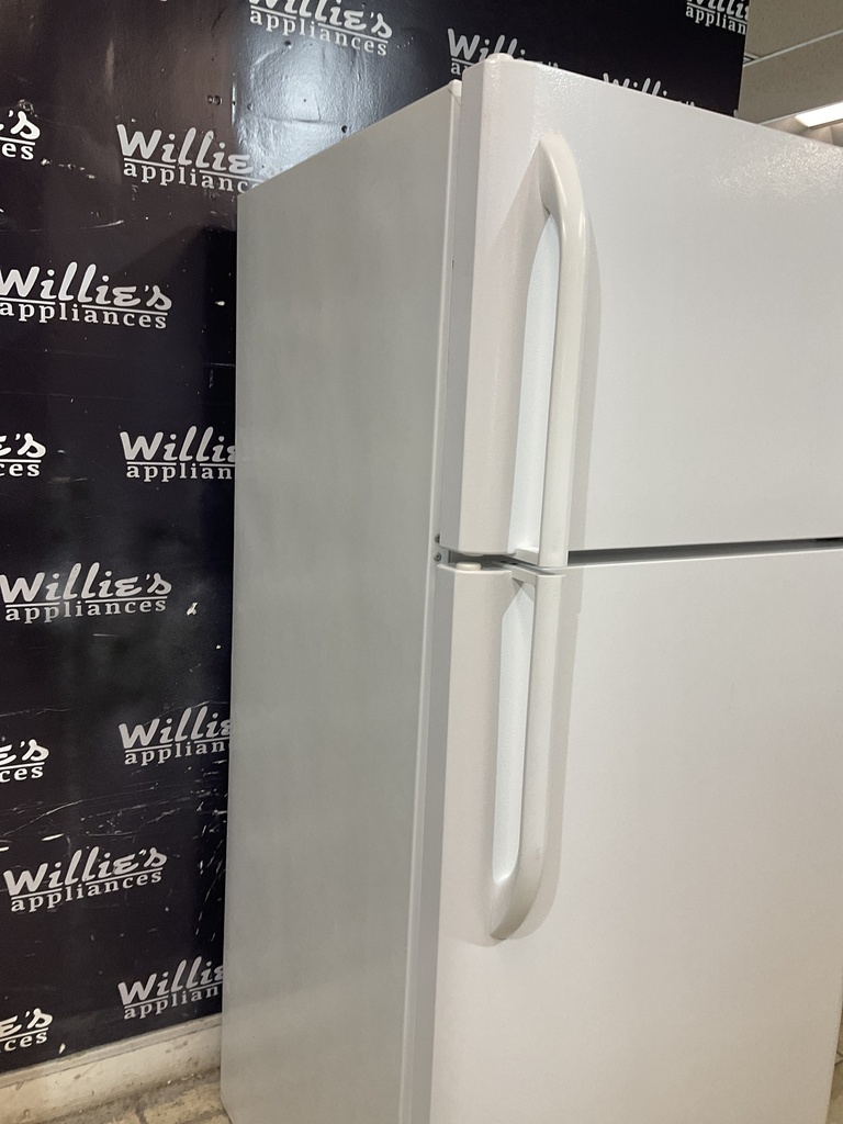 Frigidaire Used Refrigerator Top and Bottom 30x66 (White) 