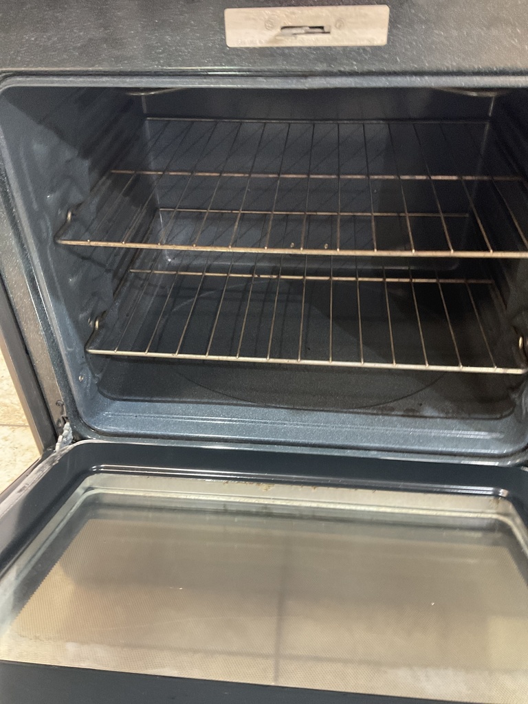 Ge Used Electric Stove 220volts (40/50 AMP) 30inches {4 prong} (Stainless steel) 