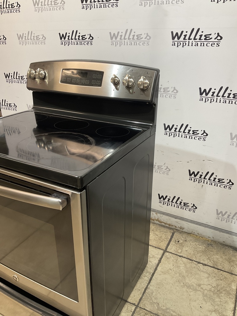 Ge Used Electric Stove 220volts (40/50 AMP) 30inches {4 prong} (Stainless steel) 