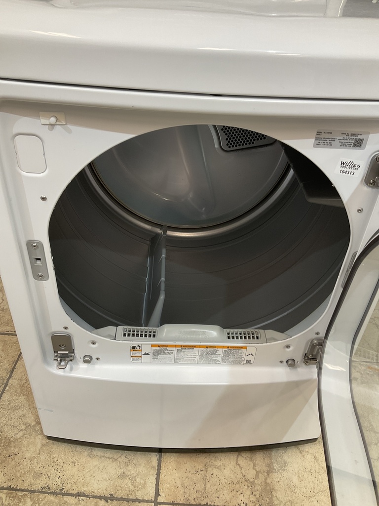 Lg Used Electric Dryer 220volts (30 AMP) 27inches {3 prong} (White) 