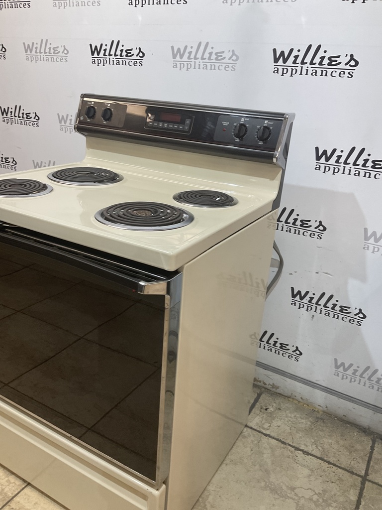 Ge Used Electric Stove 30inches {3 prong} 