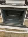 Ge Used Electric Stove 220volts (40/50 AMP) 30inches {4 prong} (White)