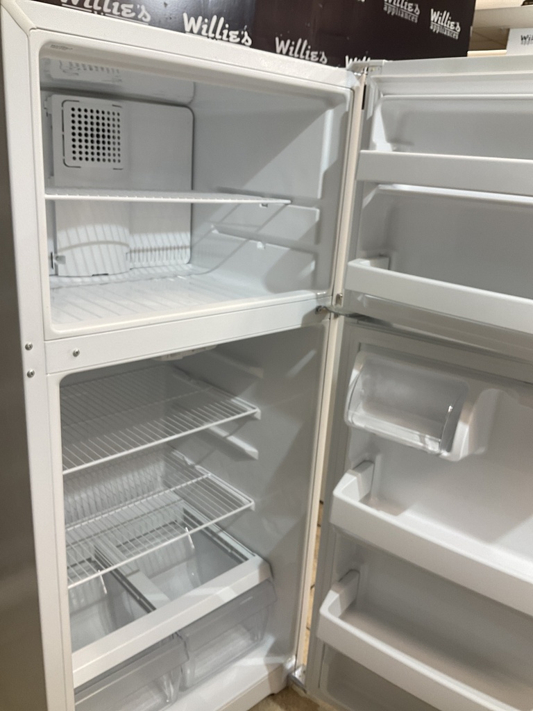 Hotpoint Used Refrigerator Top and Bottom 28x61 1/2” (White) 