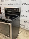 Whirlpool Used Electric Stove 220volts (40/50 AMP) 30inches {4 prong} (Stainless steel) 