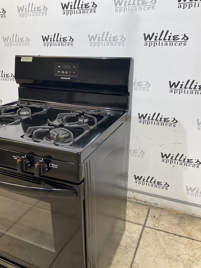 Frigidaire Used Gas Propane Stove 30inches (Black) 