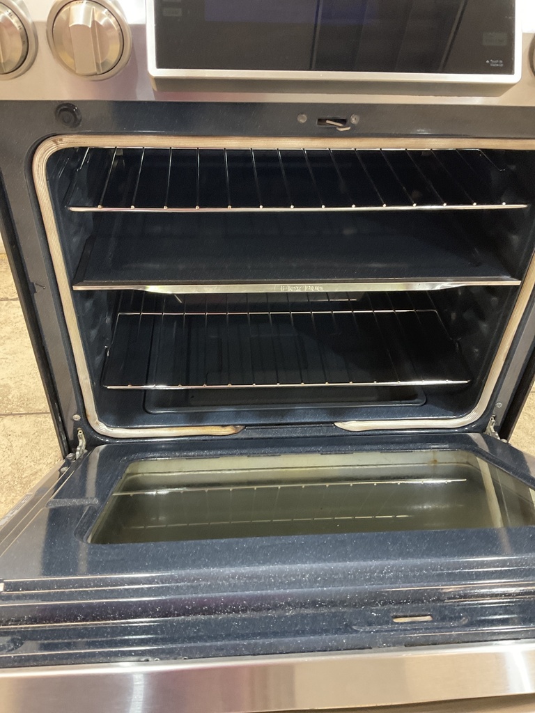 Samsung Used Electric Stove 220volts (40/50 AMP) 30inches {4 prong} (Stainless Steel) 