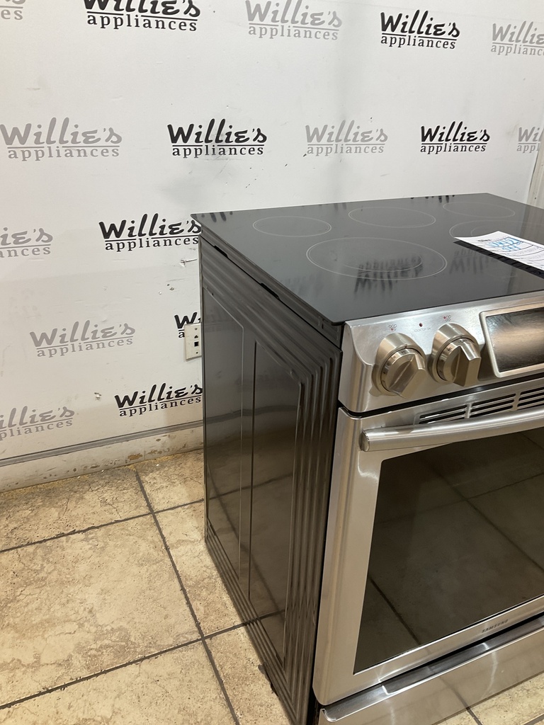 Samsung Used Electric Stove 220volts (40/50 AMP) 30inches {3 prong} (Stainless steel) 