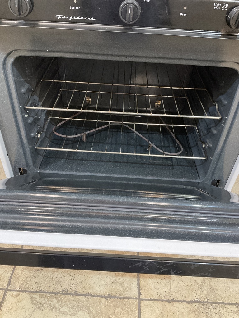 Frigidaire Used Electric Stove 220volts (40/50 AMP) 30inches {4 prong} (White) 