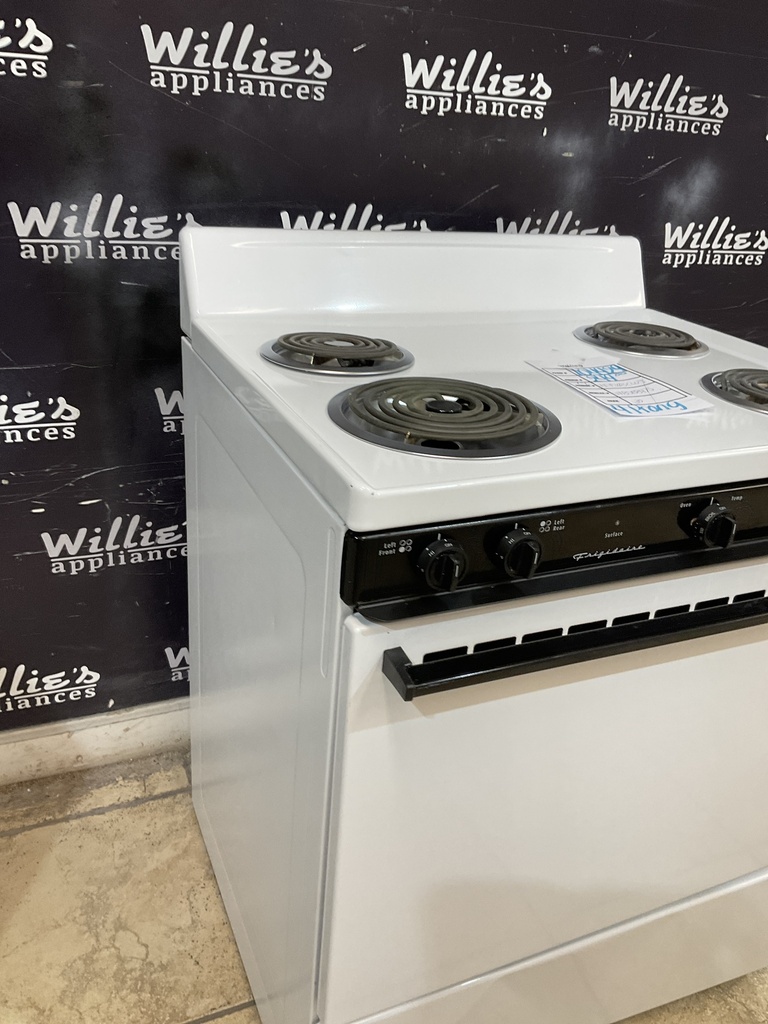 Frigidaire Used Electric Stove 220volts (40/50 AMP) 30inches {4 prong} (White) 