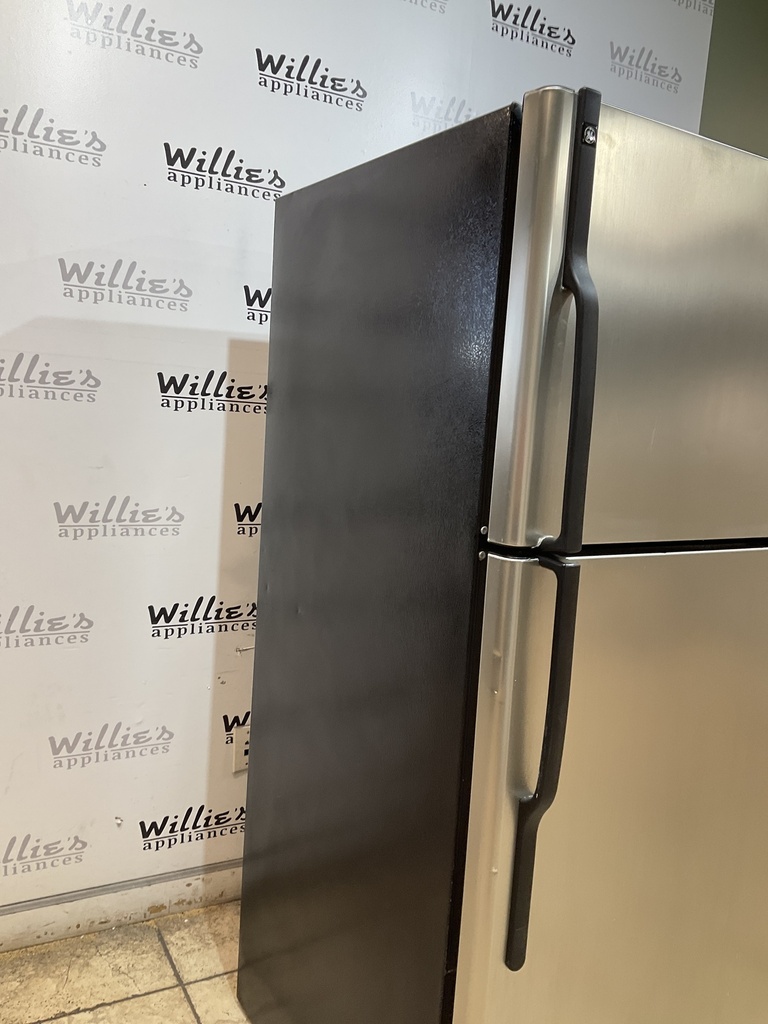 Ge Used Refrigerator Top and Bottom 30x66 1/2” (Stainless Steel) 