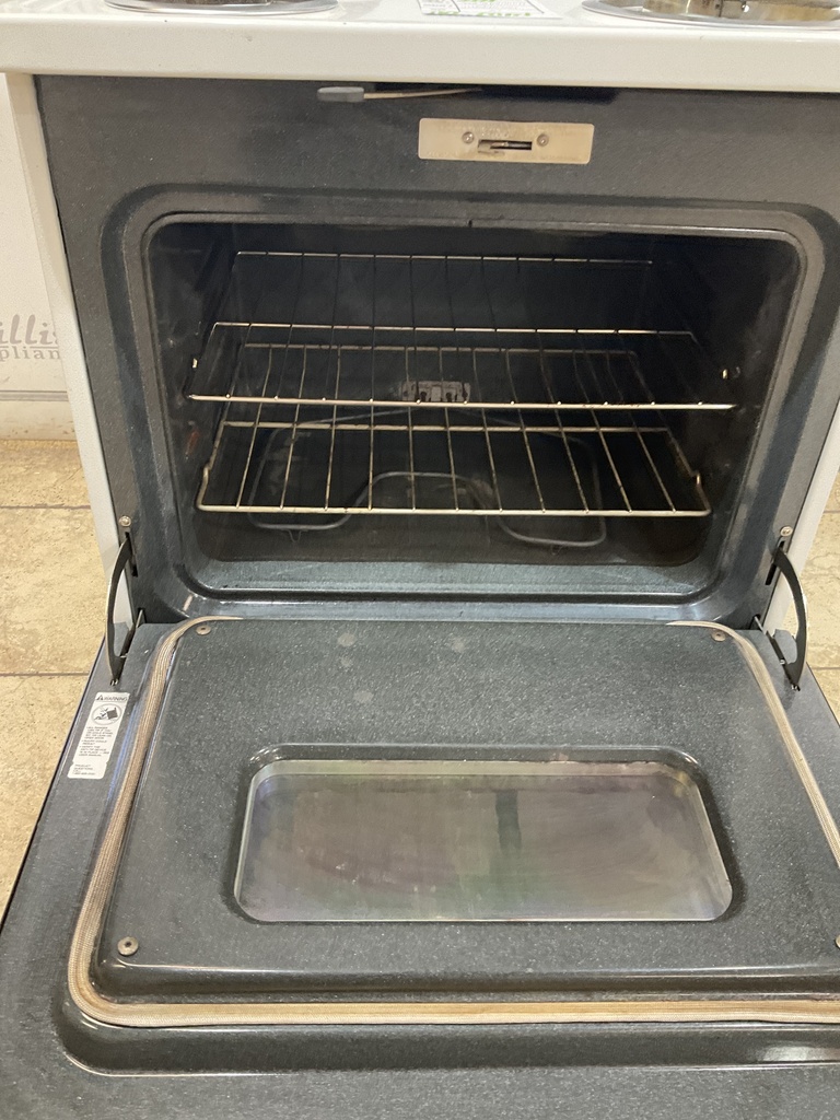 Ge Used Electric Stove 220volts (40/50 AMP) 30inches {no cord} (White/Black) 