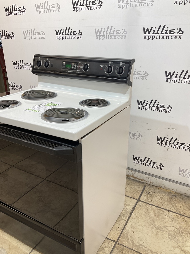 Ge Used Electric Stove 220volts (40/50 AMP) 30inches {no cord} (White/Black) 