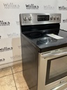 Frigidaire Used Electric Stove 220volts (40/50 AMP) 30inches {3 prong} (Stainless steel) 