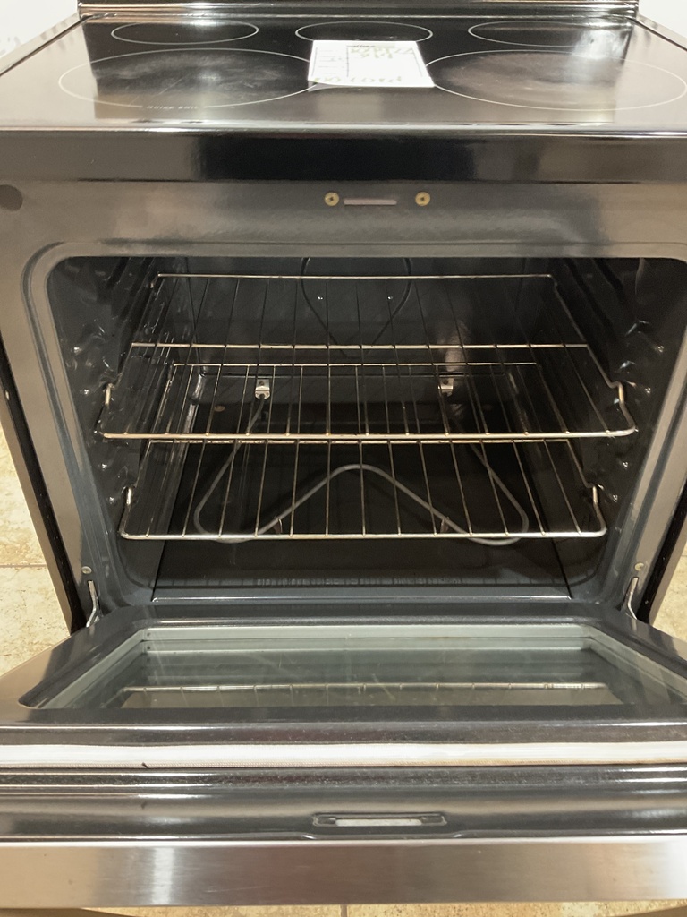 Frigidaire Used Electric Stove 220volts (40/50 AMP) 30inches {no cord} (Stainless steel) 
