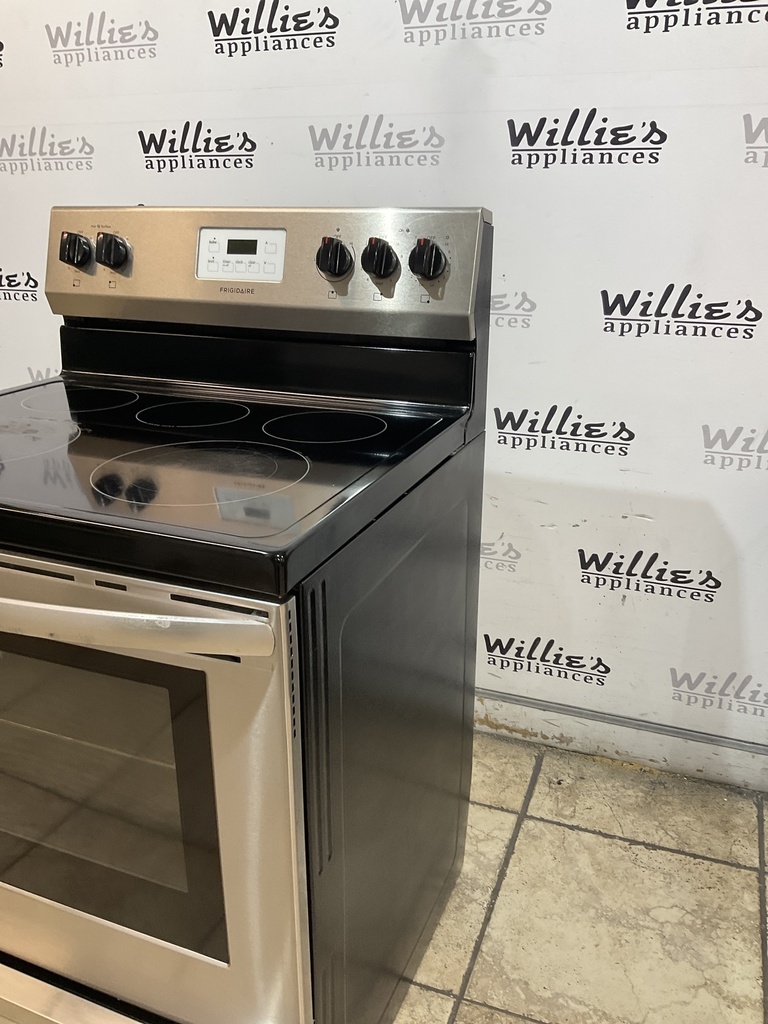 Frigidaire Used Electric Stove 220volts (40/50 AMP) 30inches {no cord} (Stainless steel) 