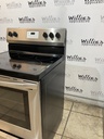 Frigidaire Used Electric Stove 220volts (40/50 AMP) 30inches {no cord} (Stainless steel) 