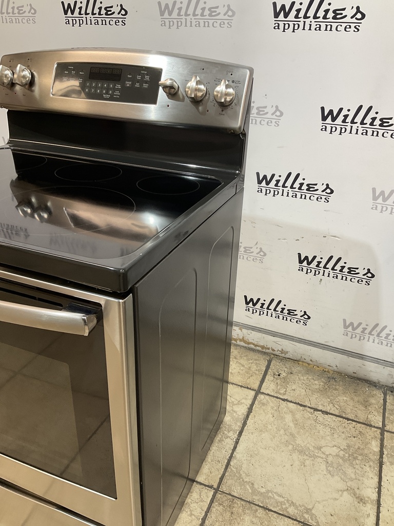 Used Electric Stove 220volts (40/50 AMP) 30inches {3 prong} (Stainless steel) 