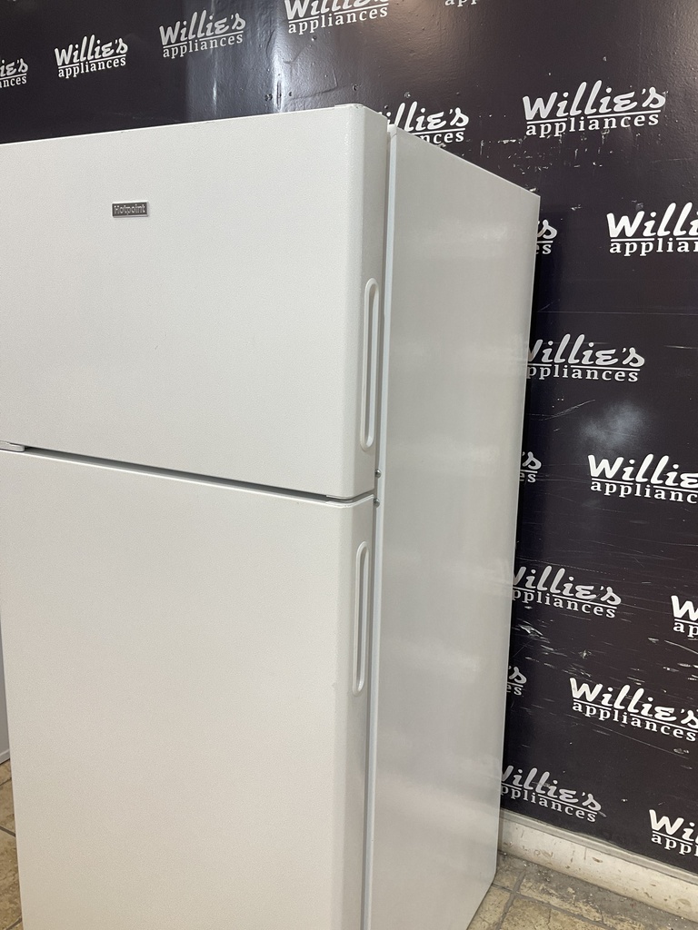 Hotpoint Used Refrigerator Top and Bottom 28x61 1/2” (white) 