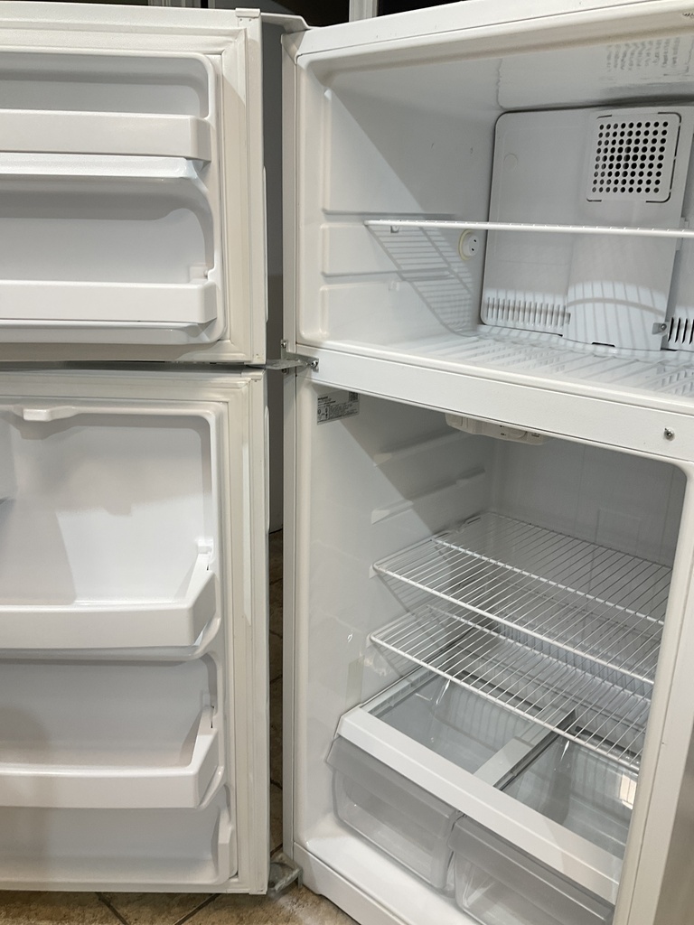 Hotpoint Used Refrigerator Top and Bottom 28x61 1/2” (White) 