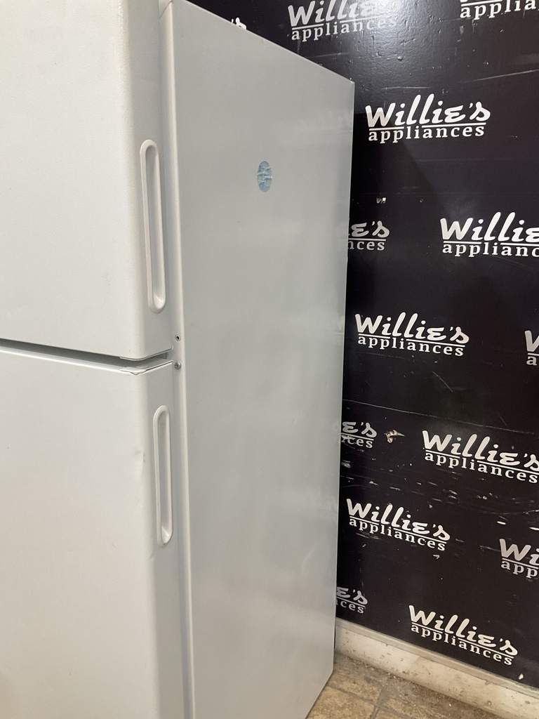 Hotpoint Used Refrigerator Top and Bottom 28x61 1/2” (White) 